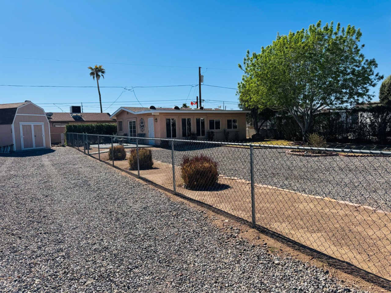 Charming 2-Bedroom Home Near the Colorado River with RV Parking- SHORT TERM
