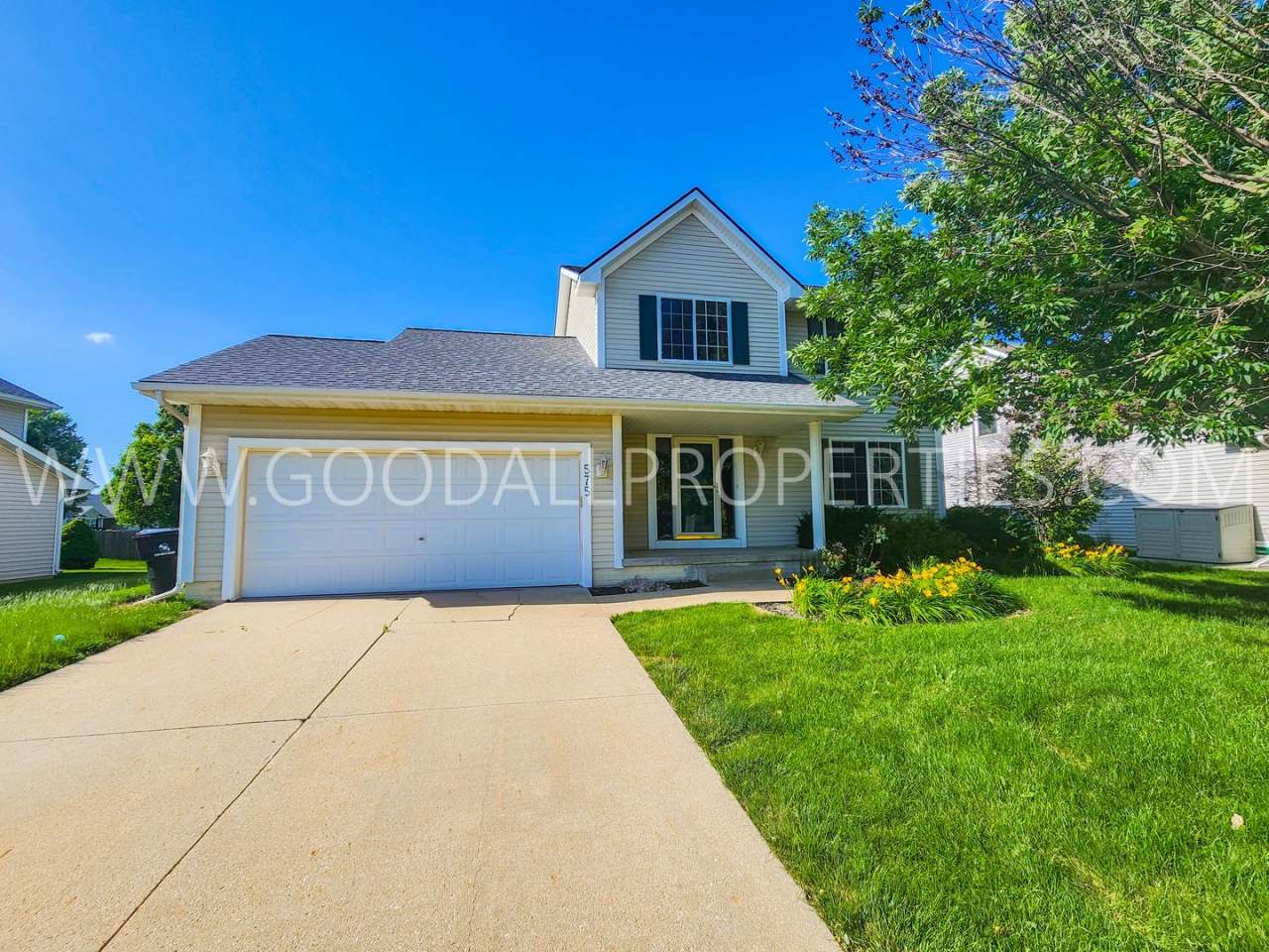 Rent Special!** Spacious 3 Bedroom, 2.5 Bath Home with Finished Basement!