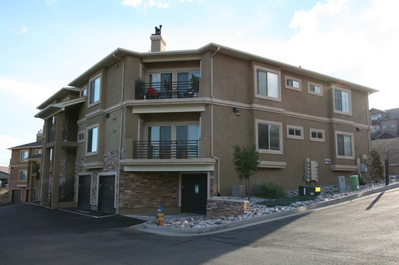 Stunning  Contemporary Open Floor 2 BR Condo!