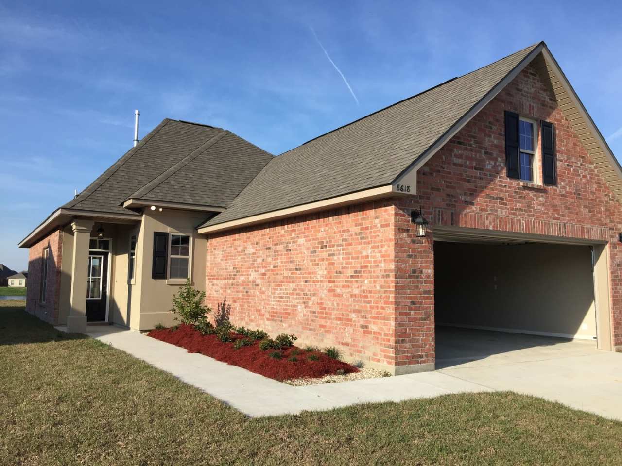 New Lake Front Home in Magnolia Lakes off Burbank Near Staring