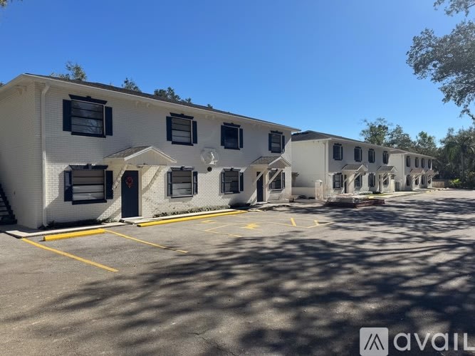 7806 Colonial Club Ct