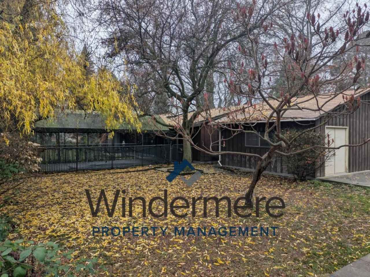 203 Hope Street - Bonus Room, Large Family Room, Spacious Yard