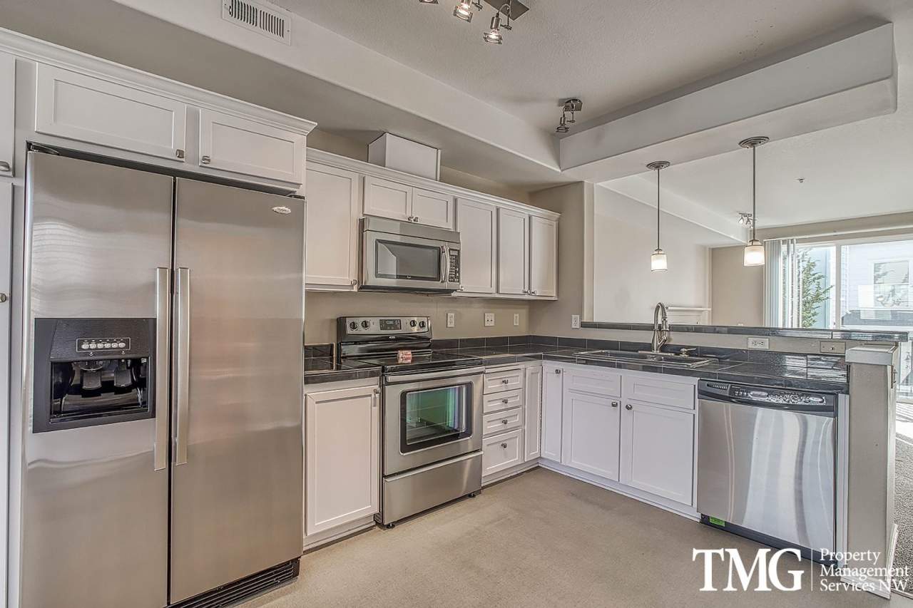 Bright  Open Living in Tanasbourne Tech Corridor