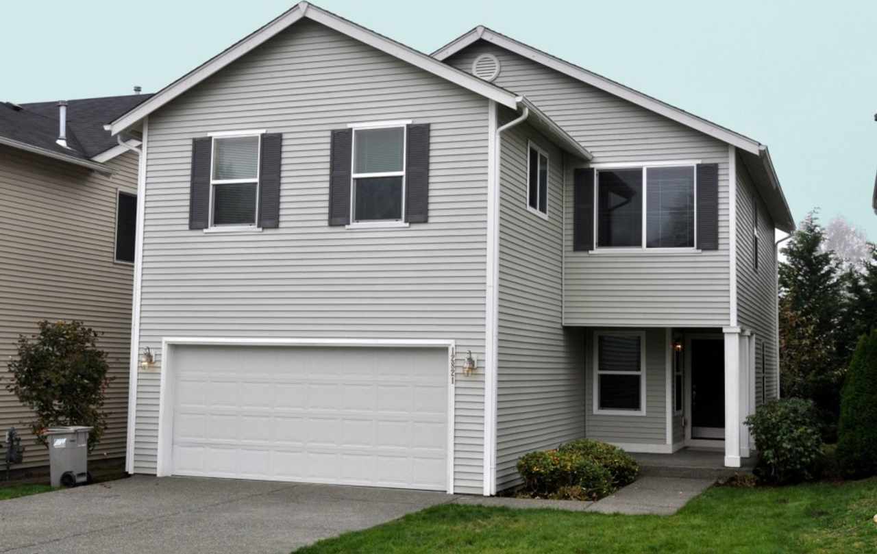 Spacious 3 Bedroom 2.5 Bath House in Kent