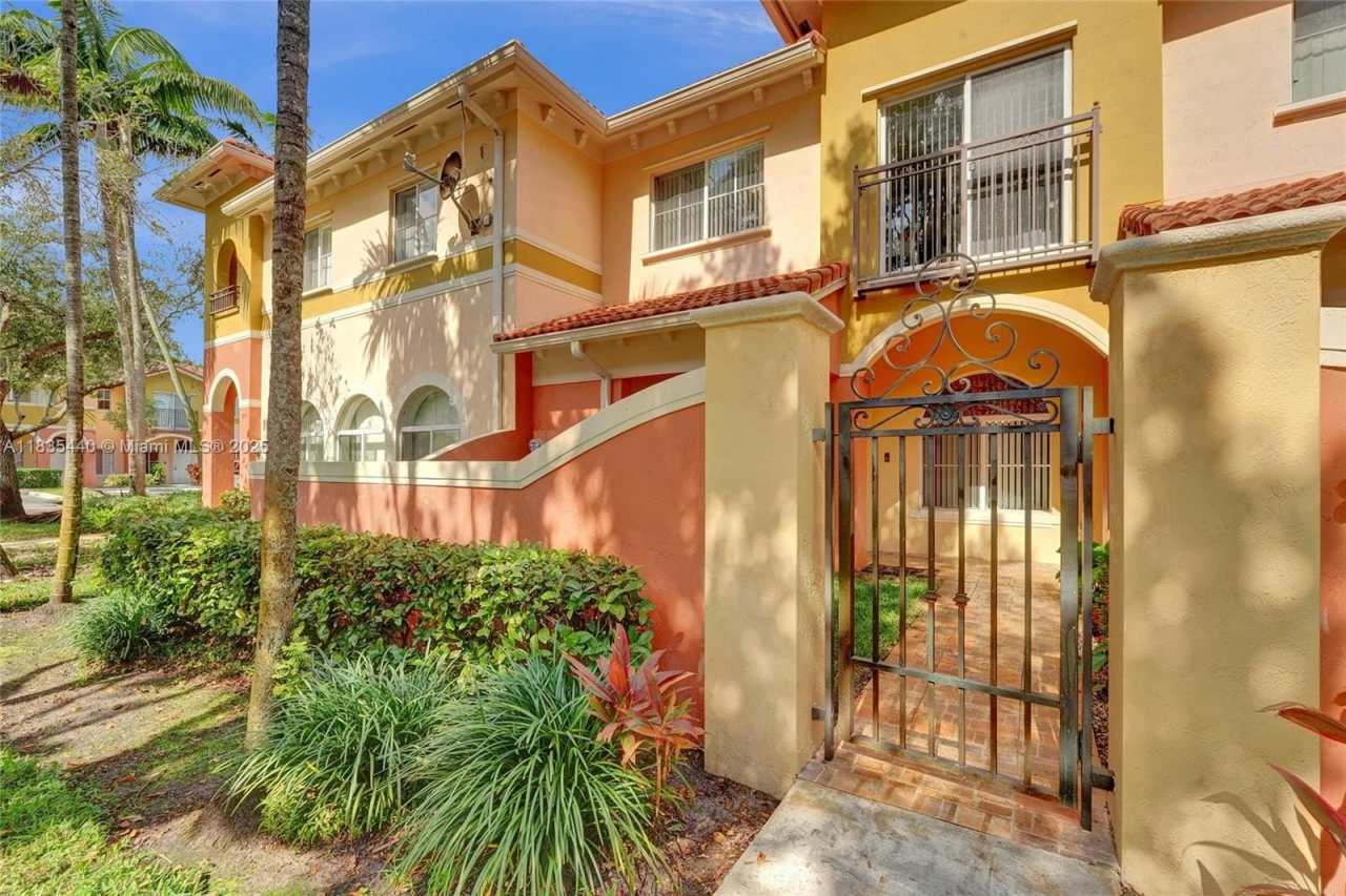 1315 N Santa Catalina Cir