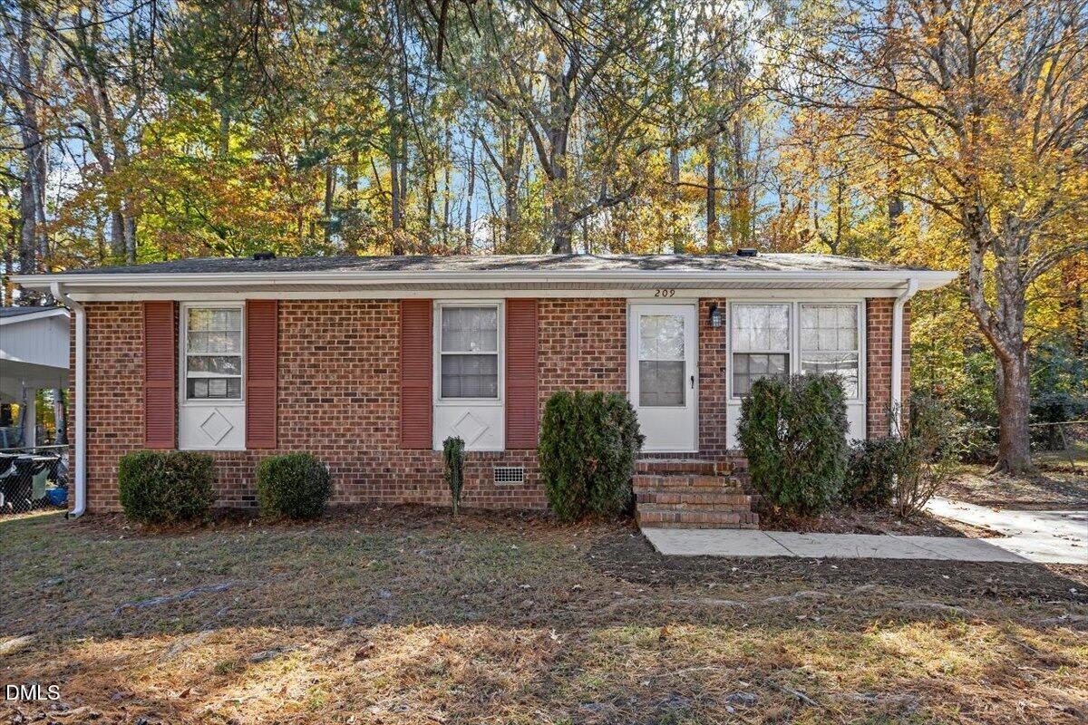 209 W Westbury Drive