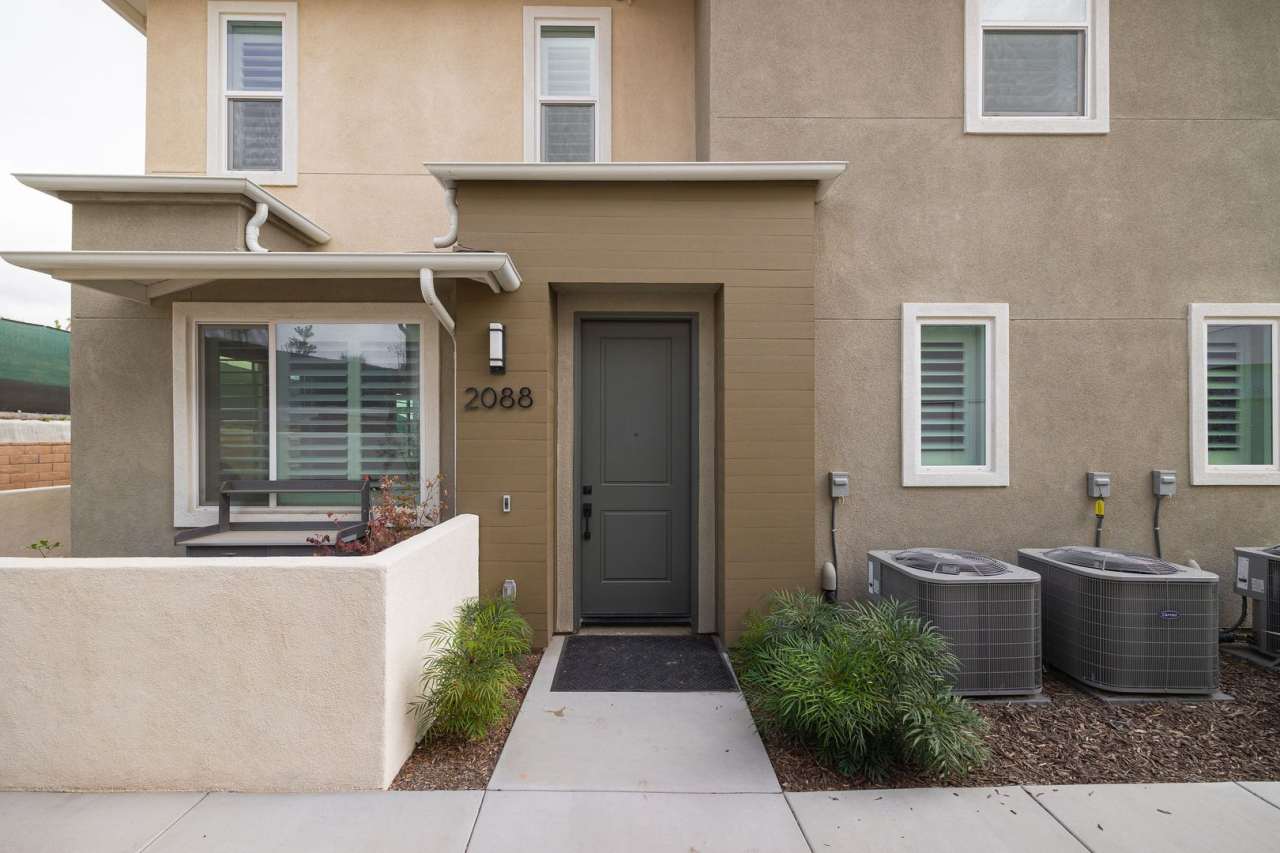 Beautiful 4 bedroom home now available in East Lake, Chula Vista!