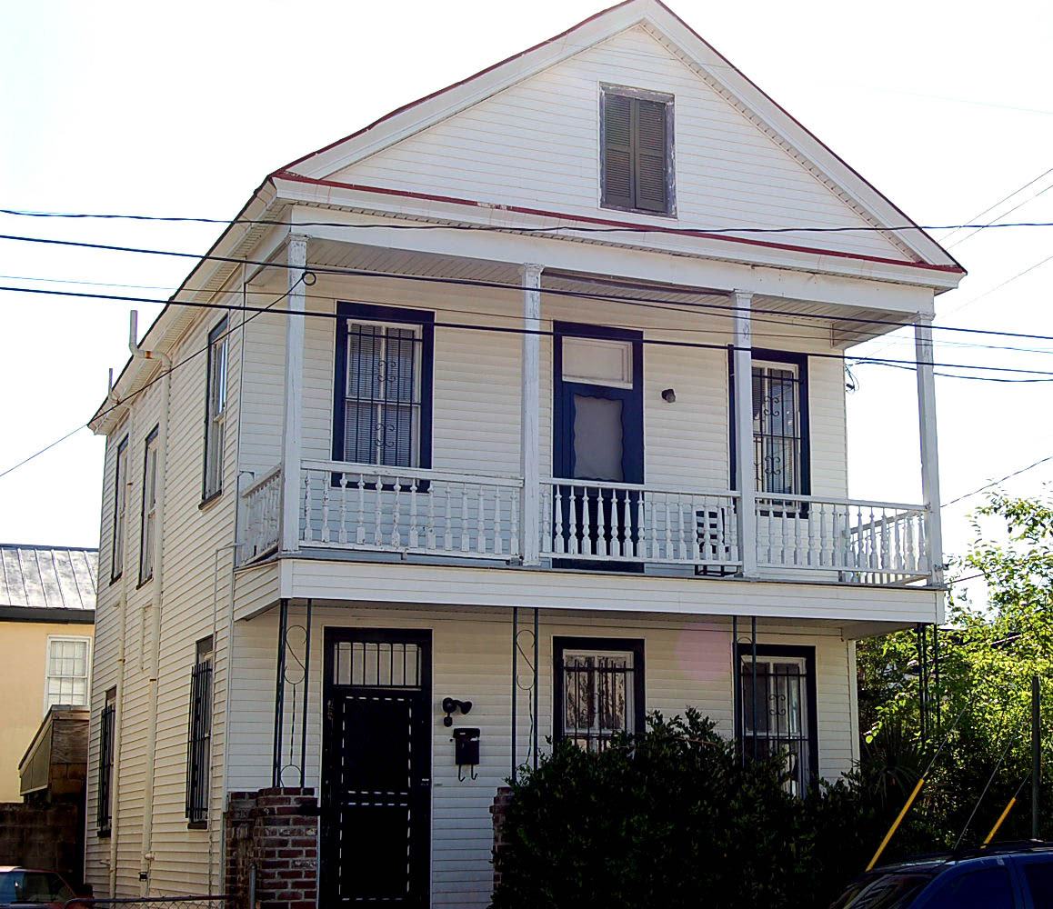 Nice 1 bedroom, 1 bath rental on Coming Street. Available now...