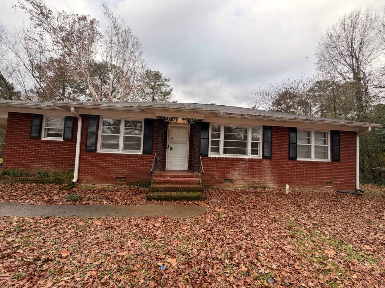 Brick 3/1.5 House in West Rome- $1,250