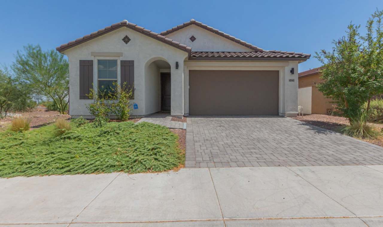 Modern  stylish home at Litchfield Park