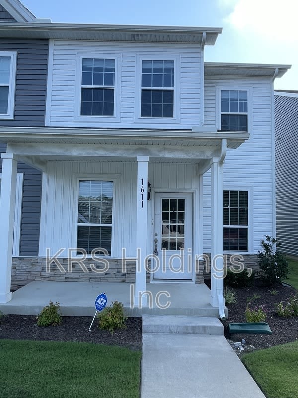 1611 Independence Blvd