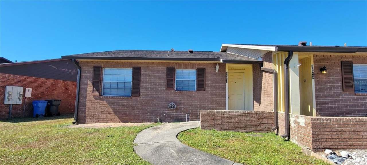 9542 LAKE PARK DRIVE