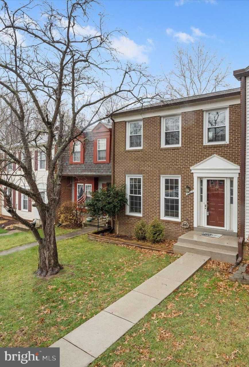 7907 FOREST PATH Way