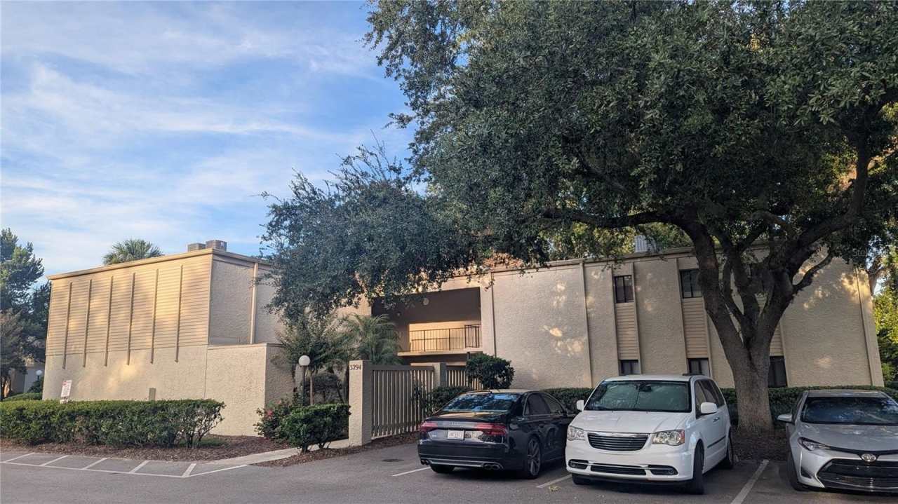 3294 S SEMORAN BOULEVARD