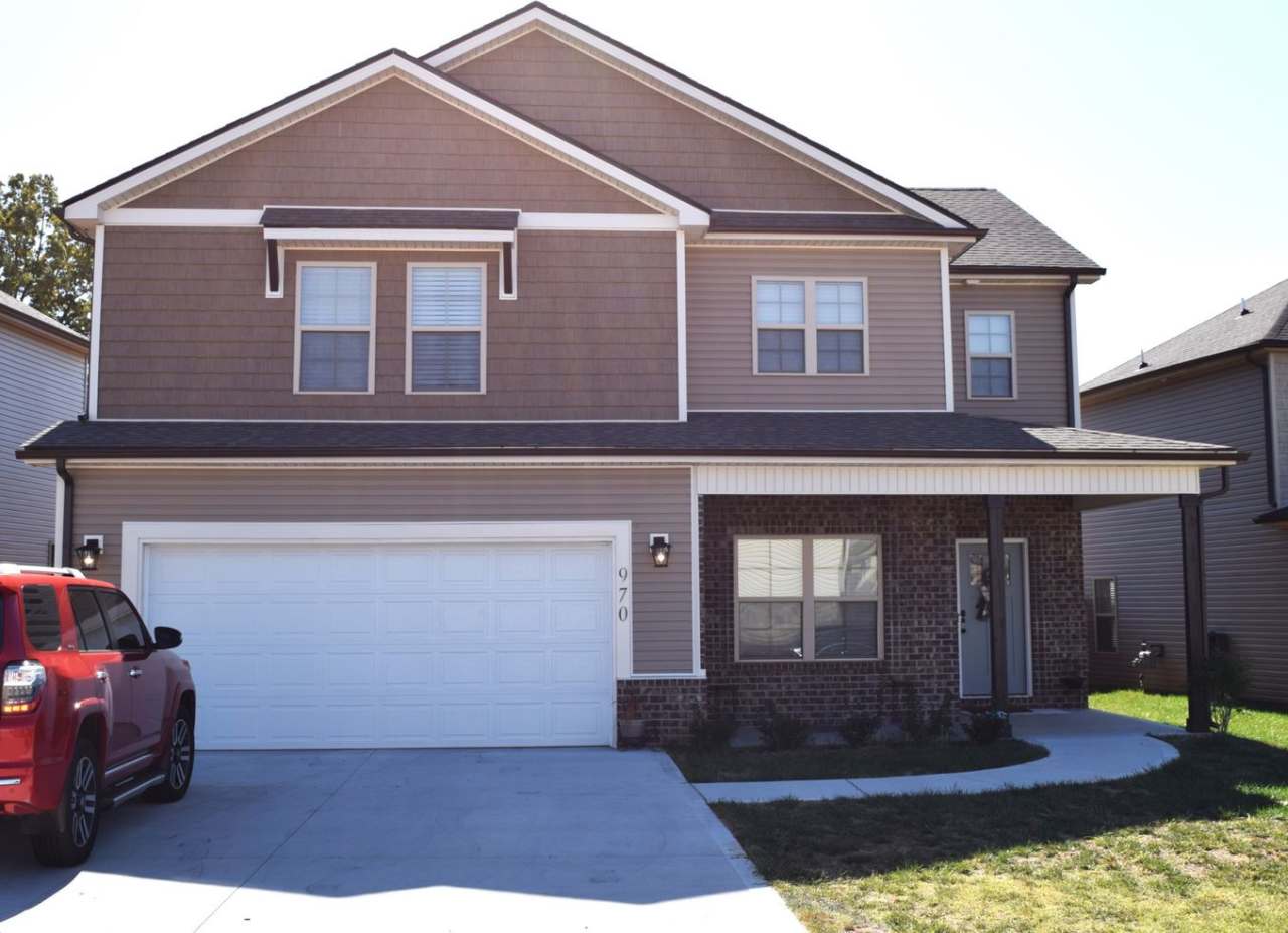 FENCEND IN BACKYARD!!!