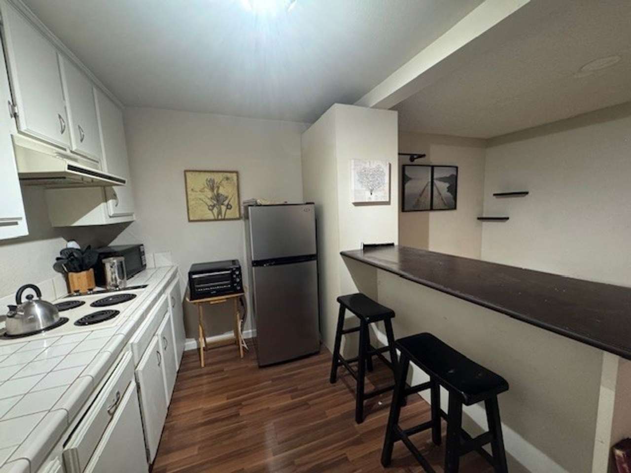 Modern Furnished Studio in Point Loma – Minutes from the Beach!