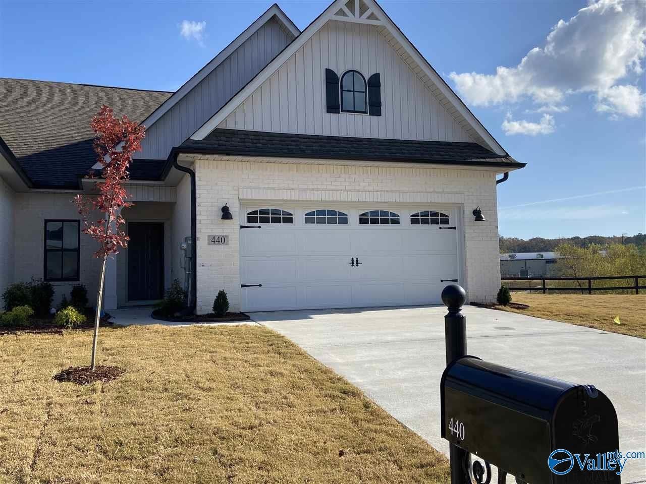 440 SW Legend Oak Way