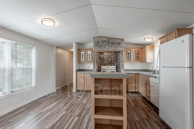 1961 Quality Boulevard Unit 15