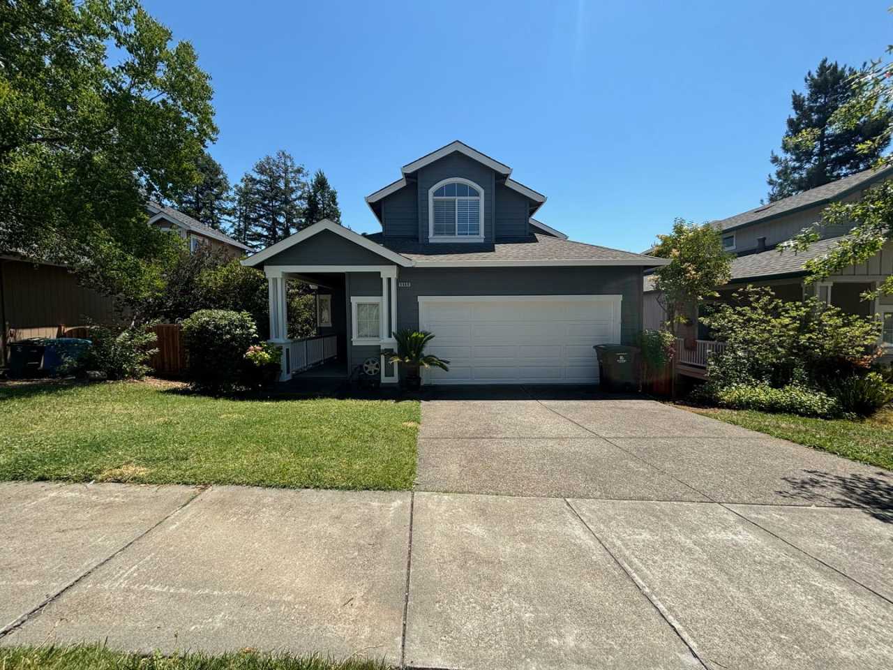 4 bedroom 2.5 Bathroom Skyhawk Single Family Home