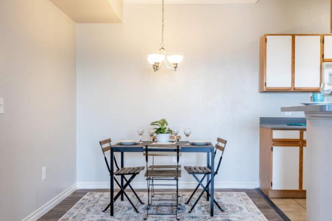 1327 Mission Grande, #1213