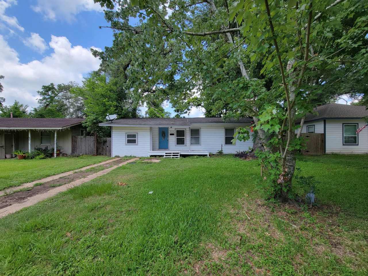 NICE 3 BEDROOM RECENTLY REMODELED LEASE HOME IN LAKE JACKSON, TEXAS