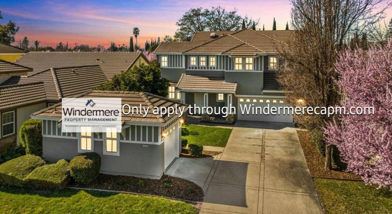 Welcome to The Rivers! Fabulous Floor Plan in a Prestigious Location!