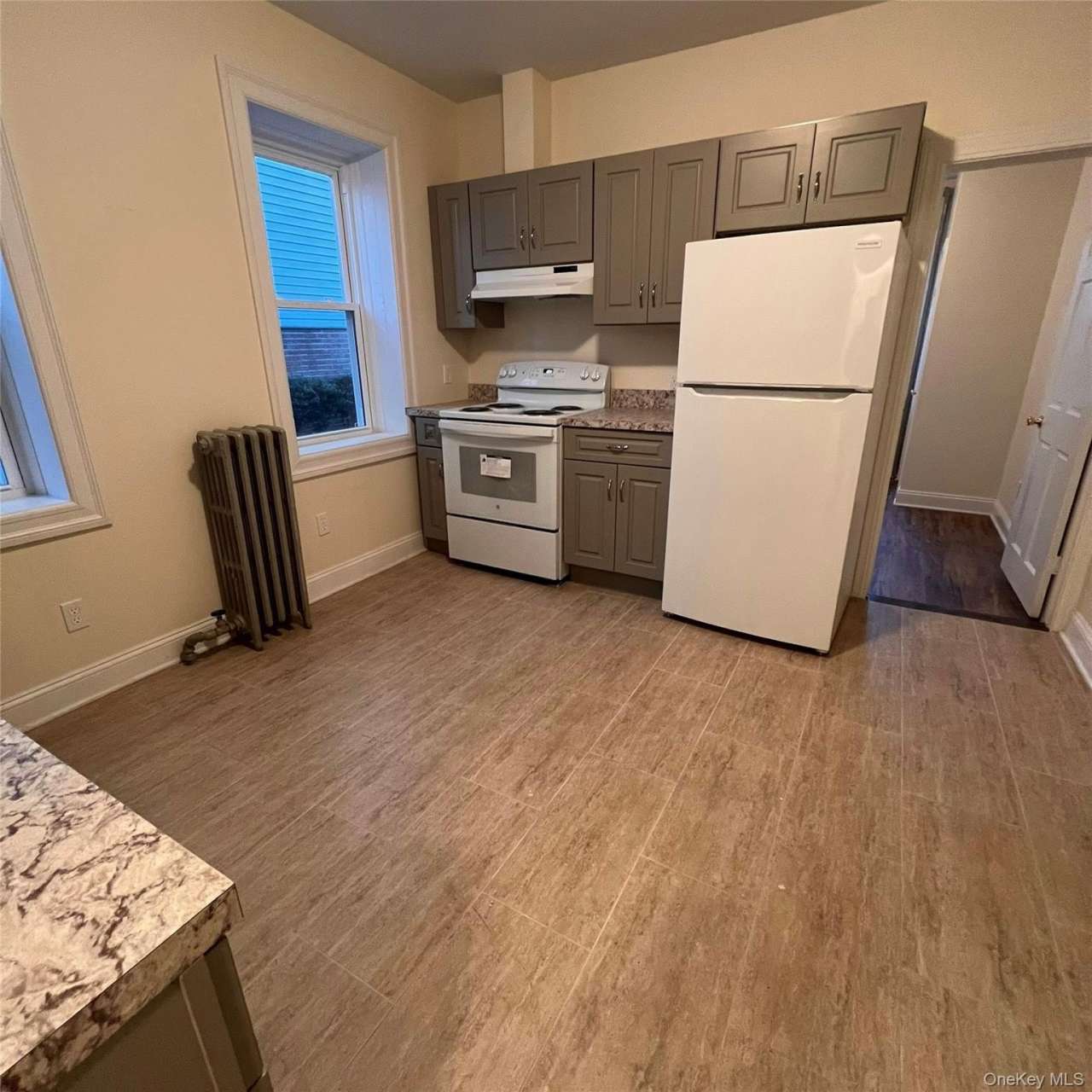 451 S 10th Avenue unit: 2R