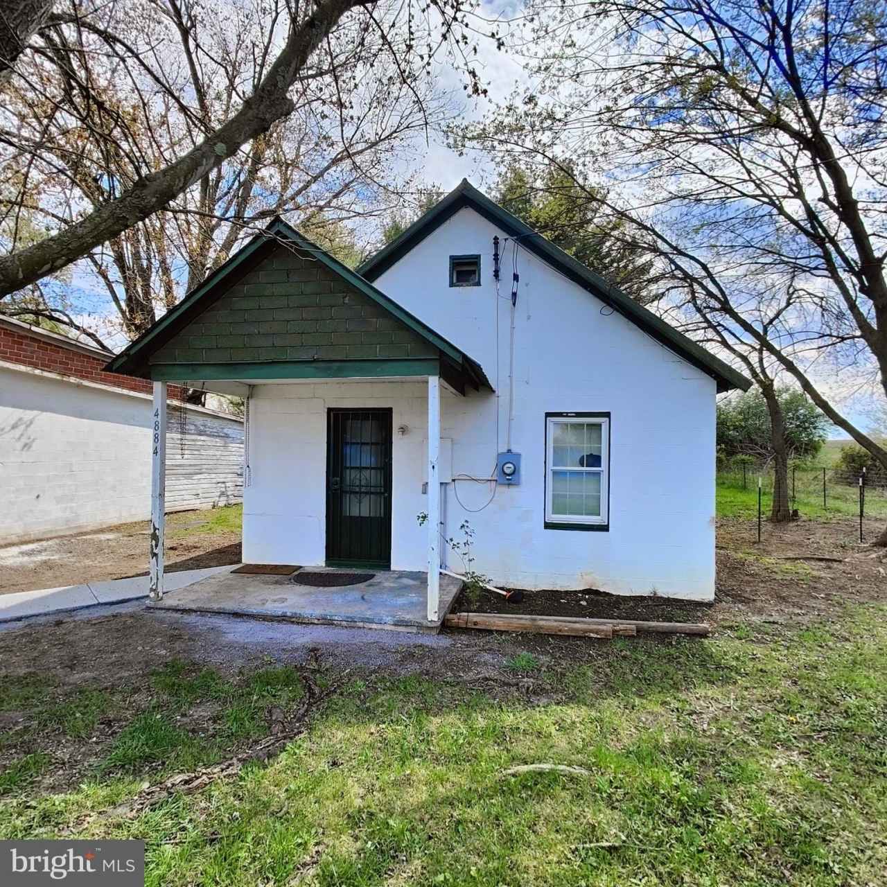 4884 CHARLES TOWN Road