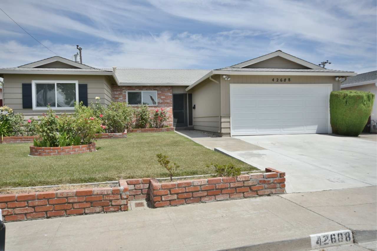 Charming 4 Bedroom 2 Bathroom Home in the Irvington District with Top Rated Schools