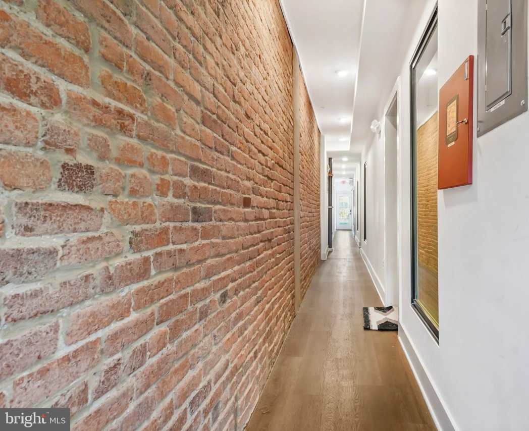 256 15TH Street SE unit: 1