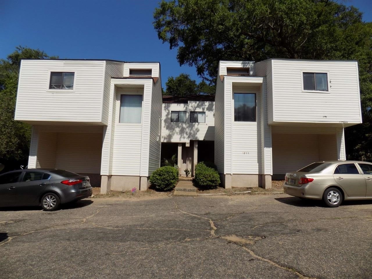 1844 Larette Drive unit: C