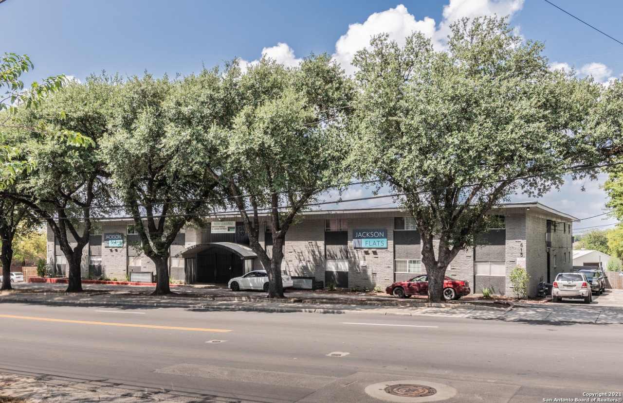 615 Vance Jackson Rd unit: 101