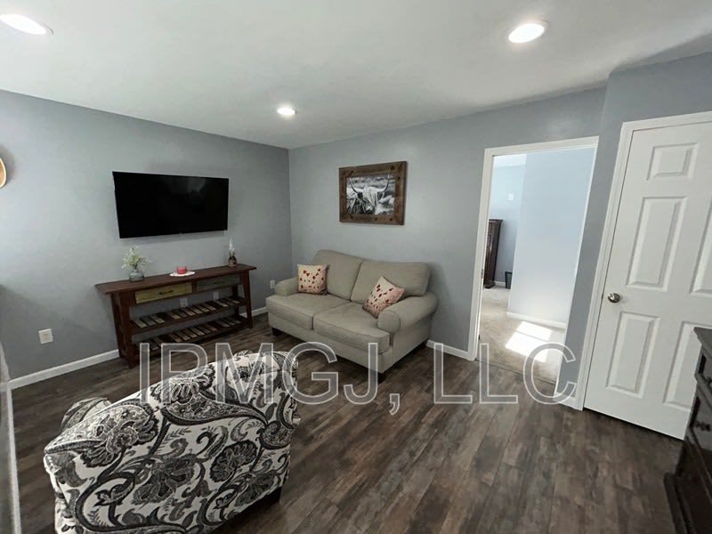 201 Plateau Avenue - C