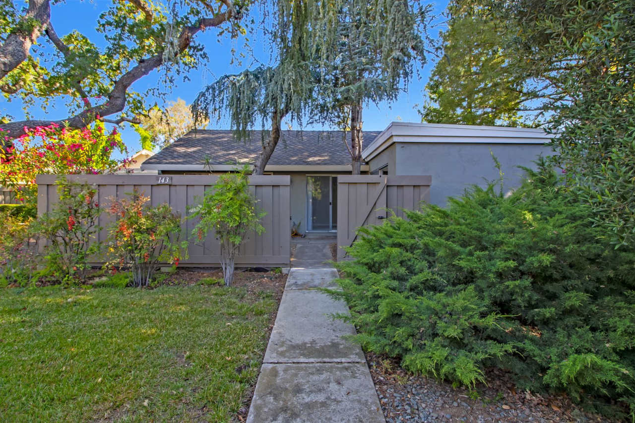 Rare Rental Opportunity in a Prime Los Gatos Location!