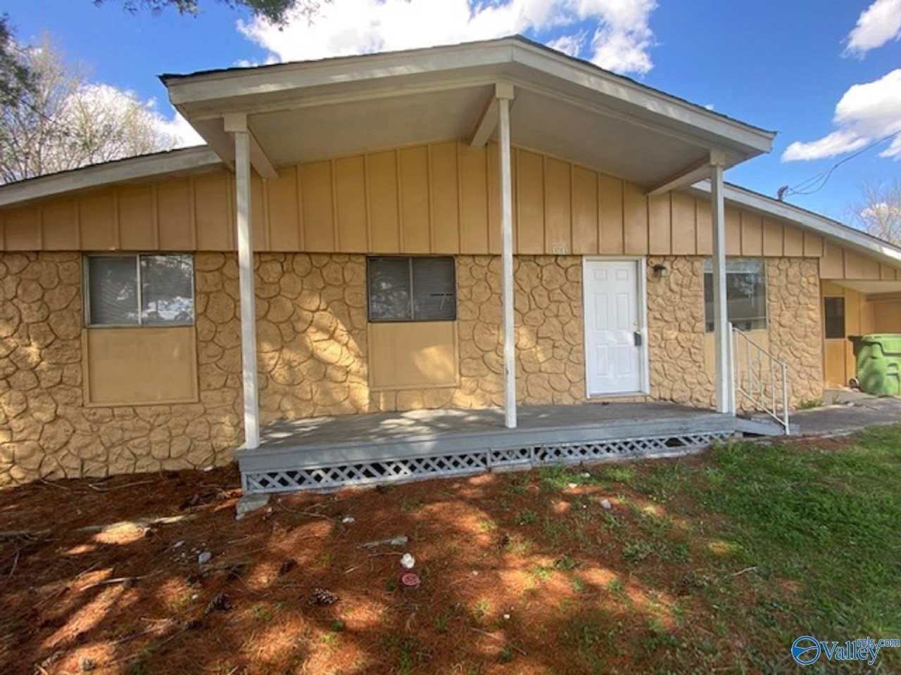 3203 Delisa Circle NW