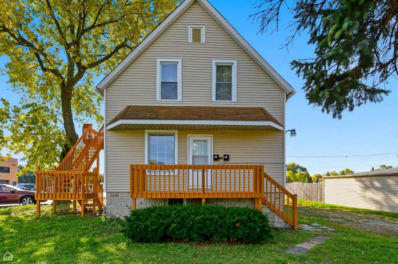 7635 W Foster Avenue