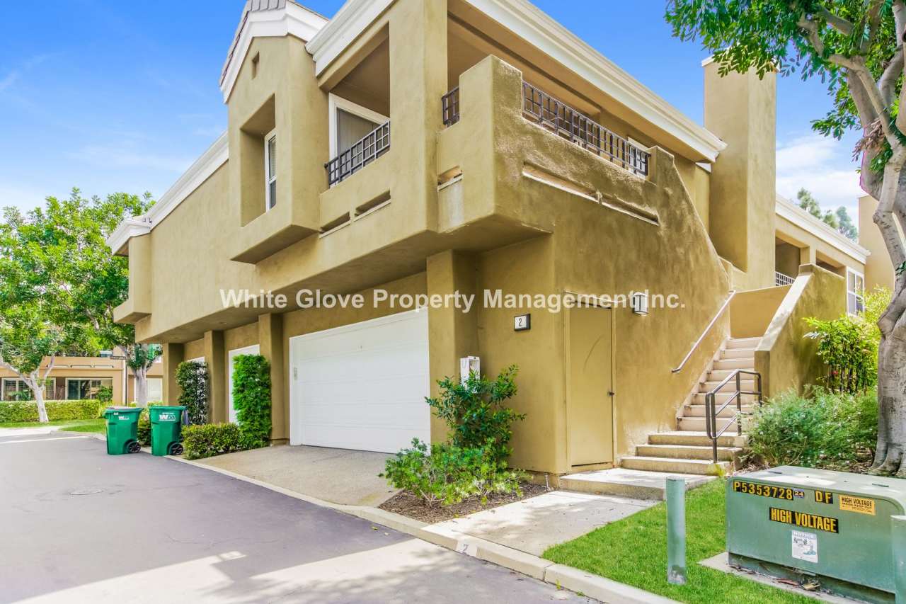 2 Bedroom Townhome in Gated Irvine Community