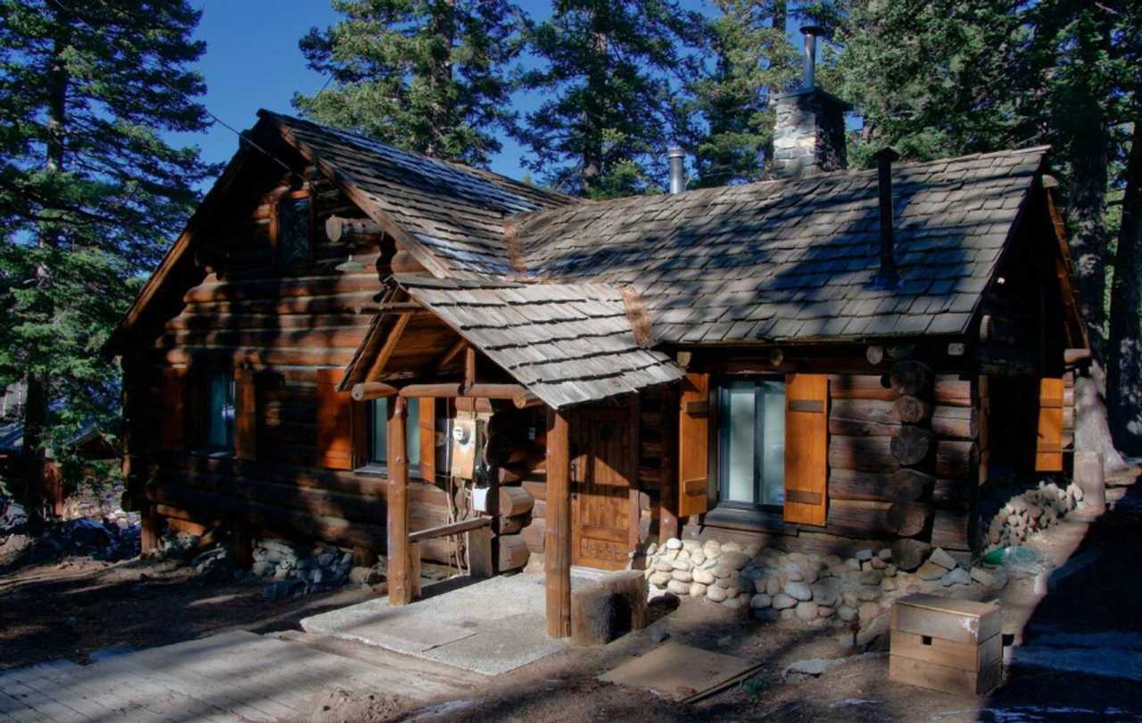 Discover Your Mammoth Haven in Old Mammoth, Mammoth Lakes, CA – Long Term Lease Available