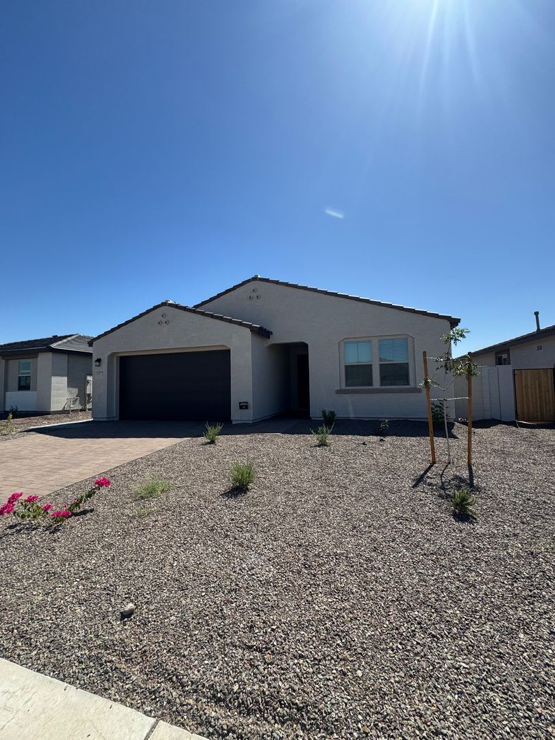 BRAND NEW HOME IN ALORAVITA IN PEORIA