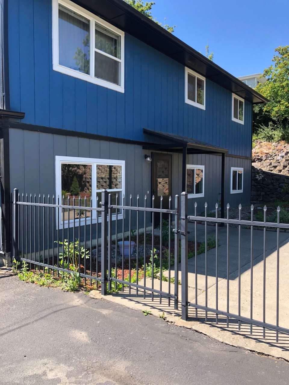 3 bedroom, 1 bathroom duplex on Sunnyside Hill