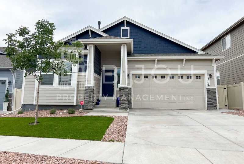 1576 Grand Overlook St.