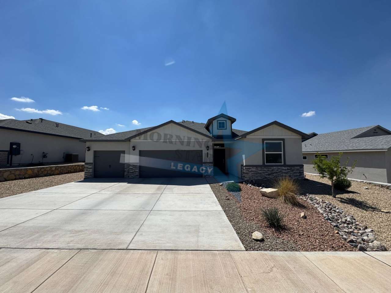 WOW! 3++ Car Garage ! Priced to rent FAST