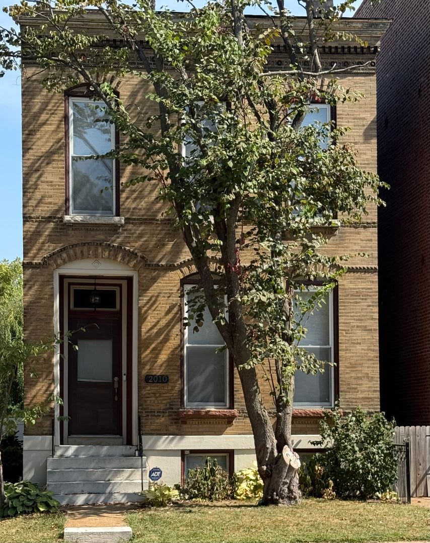 Fox Park 3 Bedroom, 2 1/2 Bath Updated Historical Home for Rent