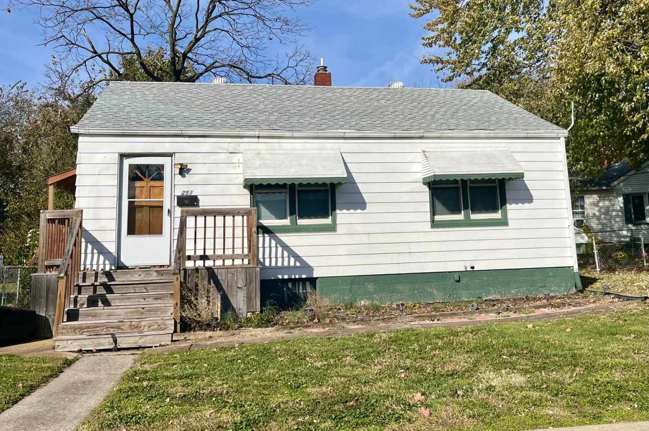 Two Bedroom house in East Alton