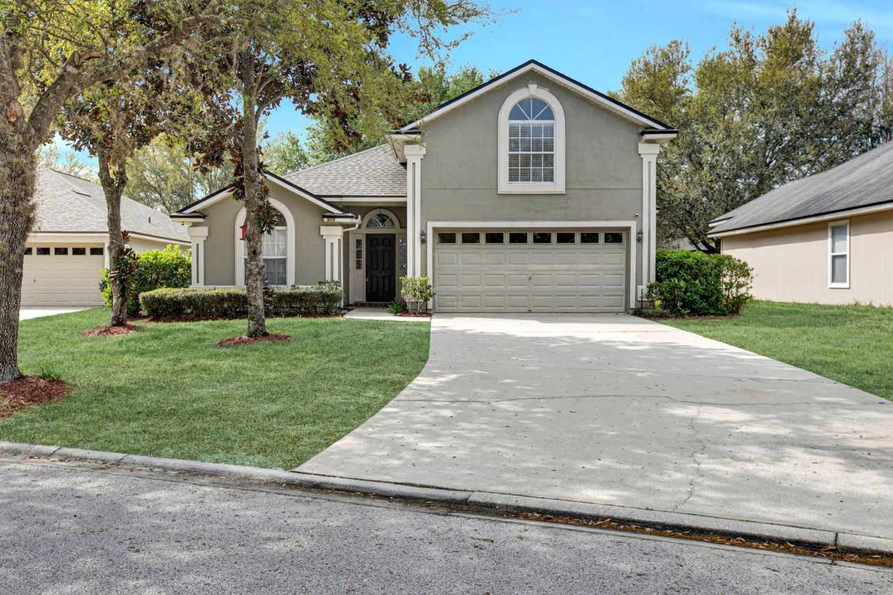 Renovated 5 bedroom/3 bathroom home in World Golf Village!