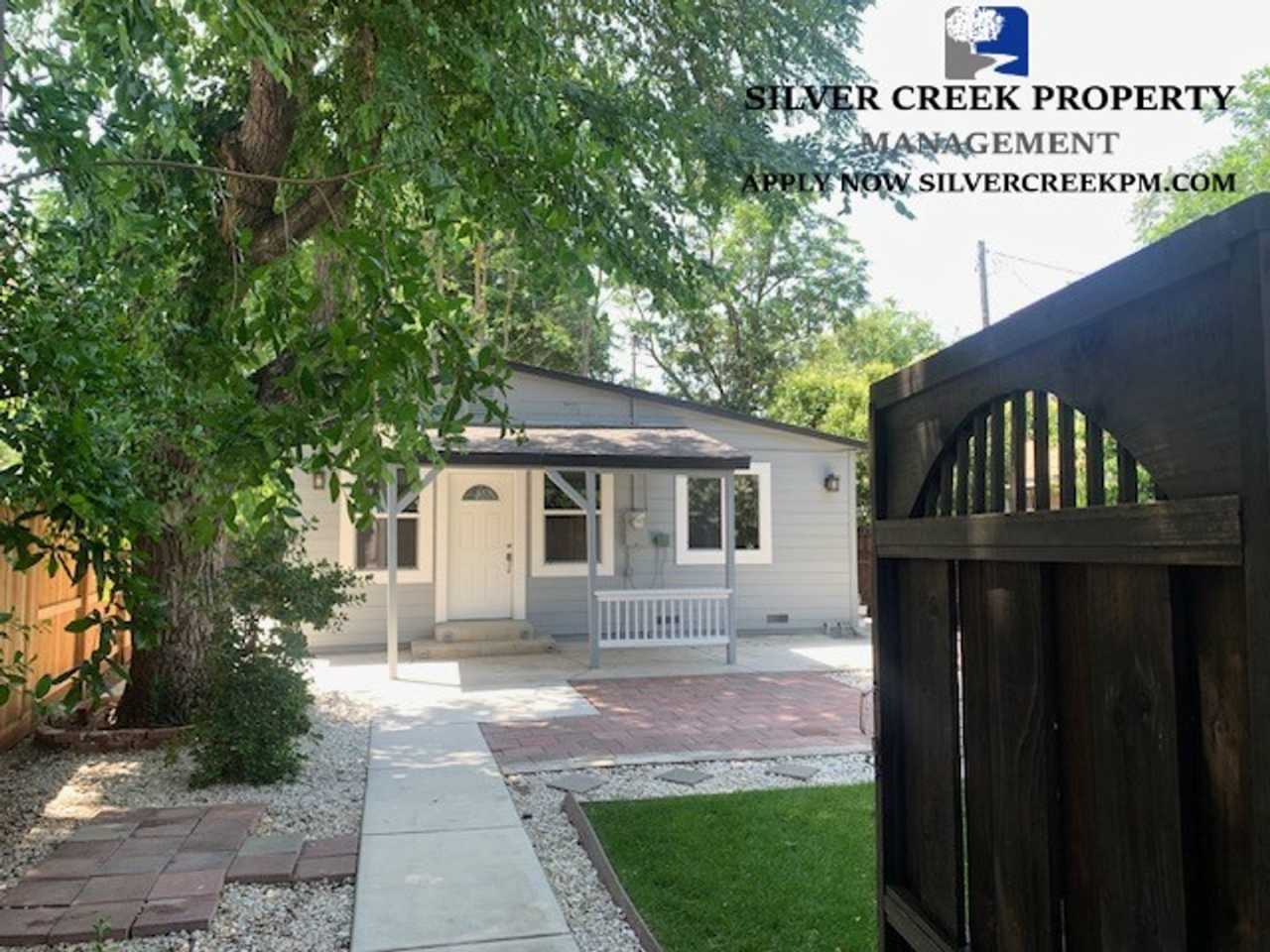 Beautifully Remodeled 2-Bedroom ADU in the Heart of Tracy!