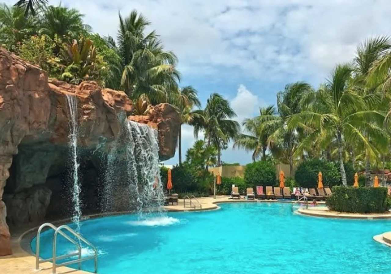 ***LOVELY HEATED POOL HOME WITH PLAYER'S CLUB TRANSFER IN LELY RESORT FOR ADDITIONAL FEE***