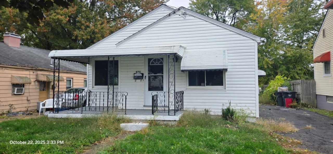 Charming 3 - Bedroom Property in Prime Location