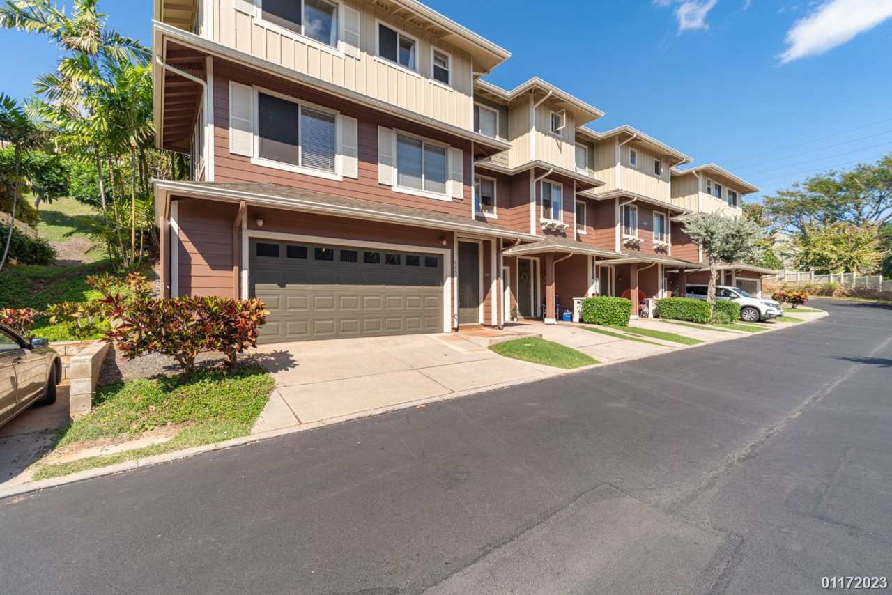 Bright  Beautiful 3BR/2.5BA/2KG unit in Kai Nani at Makakilo (Kapolei)