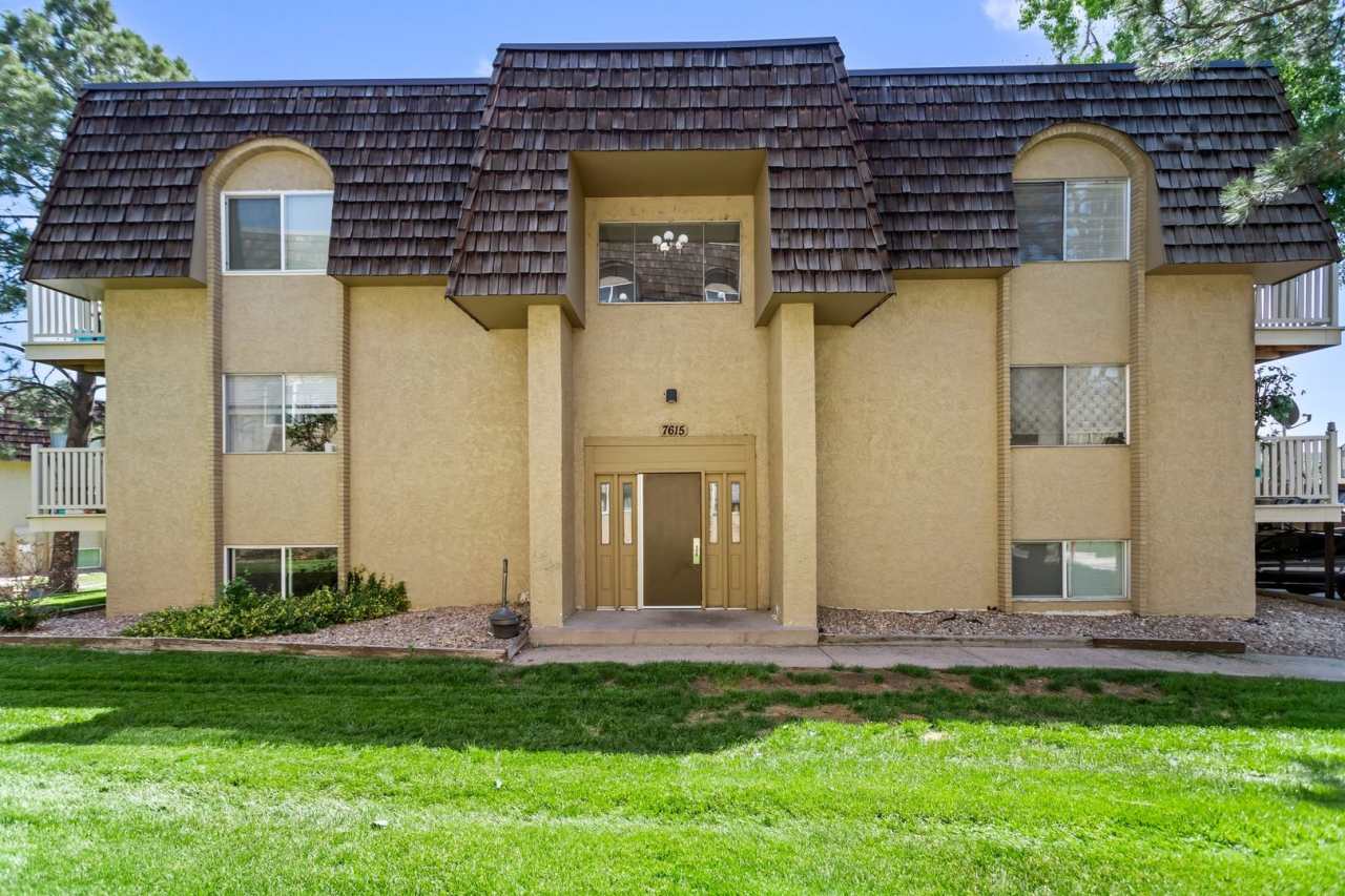 REDUCED PRICE + MOVE IN INCENTIVE! 2 bed / 1 bath - Whispering Pines Condo